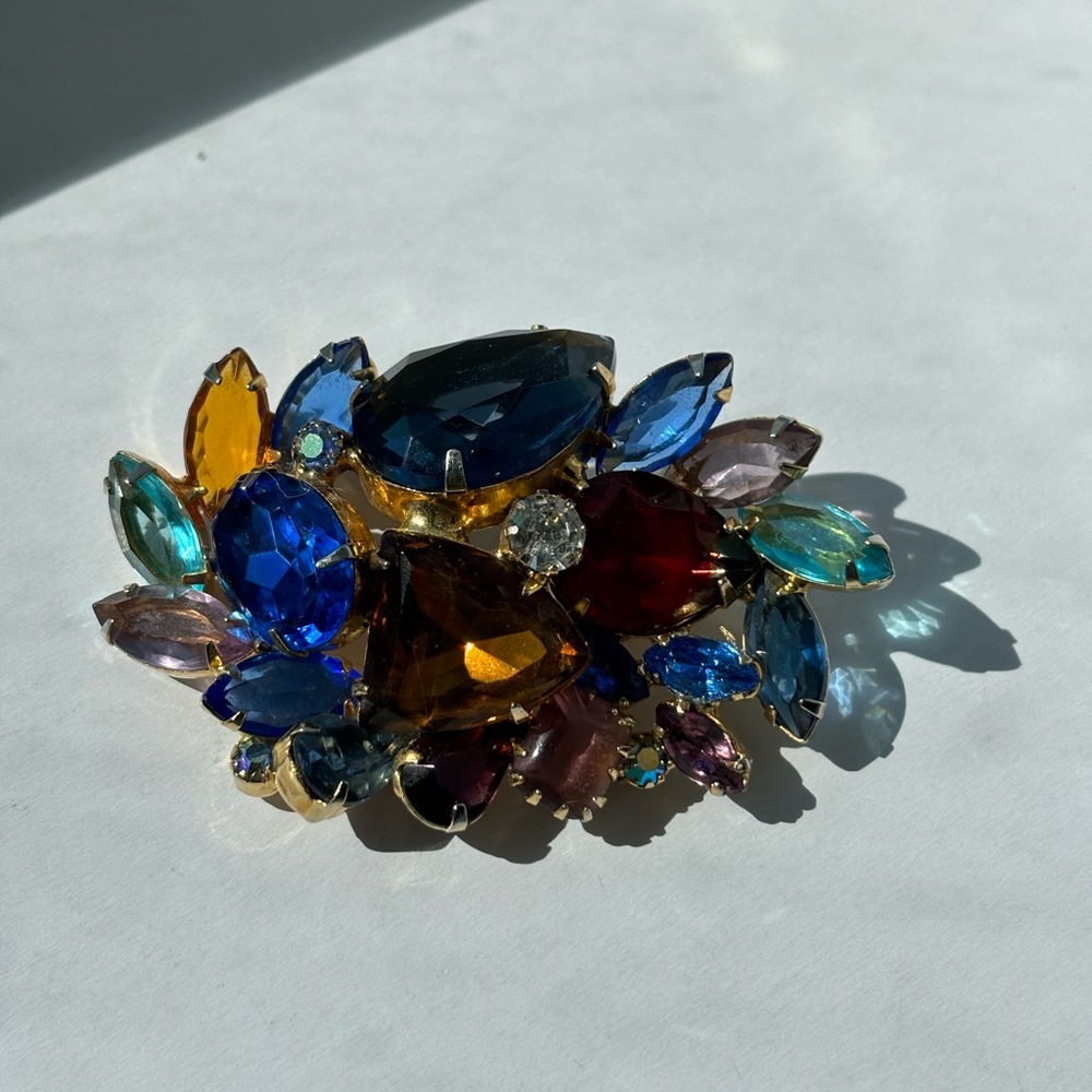 VINTAGE JULIANA FRUIT SALAD RHINESTONE BROOCH